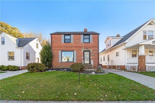 4911 Tuxedo Ave, Parma, OH, 44134-1033 | Card Image