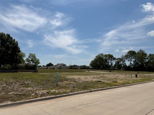 104 Choctaw Dr, Leonard, TX, 75452-1507 | Card Image