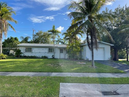 19700 Whispering Pines Rd, Cutler Bay, FL, 33157-8914 | Card Image