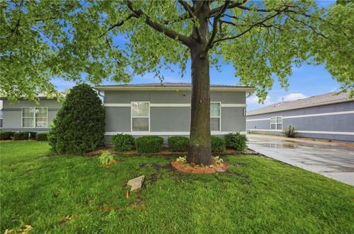 2815 Ne Sonora Drive, Blue Springs, MO, 64014 | Card Image
