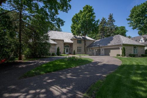 972 E Shady Lane, Wayzata, MN, 55391 | Card Image