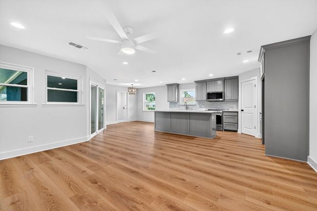2705 N Ricketts St, House other with 3 bedrooms, 2 bathrooms and null parking in Sherman TX | Image 10