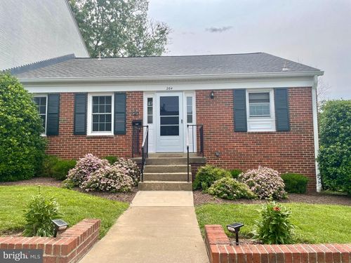264 Fairfield Dr, WARRENTON, VA, 20186-3639 | Card Image