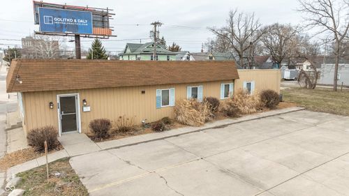 520 E 8th St, Anderson, IN, 46012-4017 | Card Image