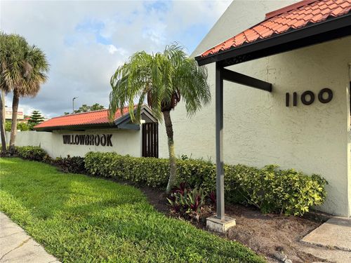 35-1100 E Bay Dr, LARGO, FL, 33770-2543 | Card Image