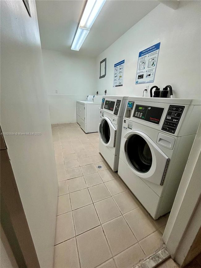 APT-514 - 5401 Collins Ave, Condo with 1 bedrooms, 2 bathrooms and null parking in Miami Beach FL | Image 44