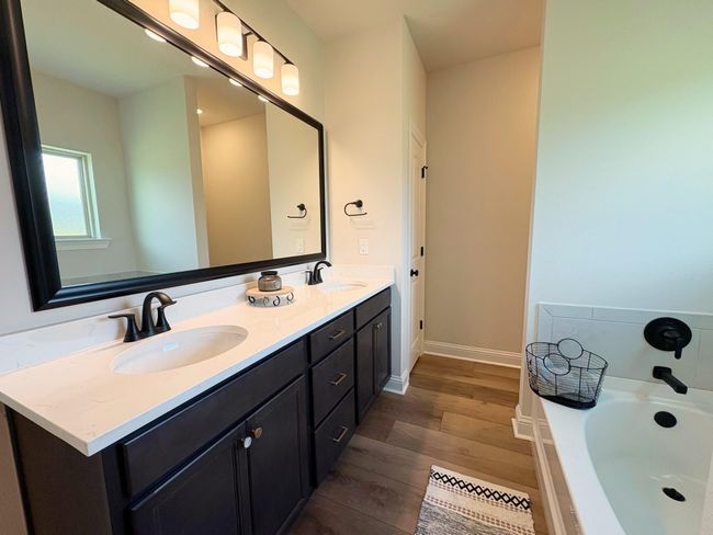 1240 Little Cypress Loop, House other with 4 bedrooms, 3 bathrooms and 2 parking in Orange TX | Image 11