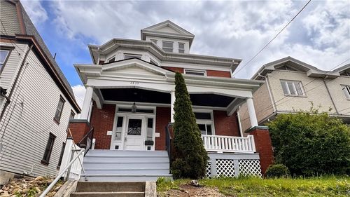 2933 Voelkel Ave, Pittsburgh, PA, 15216-2035 | Card Image