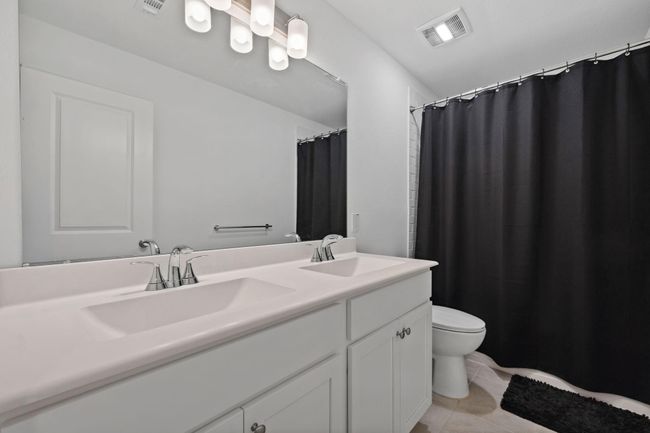 228 Little Spring Ct, House other with 5 bedrooms, 3 bathrooms and 2 parking in Anahuac TX | Image 20