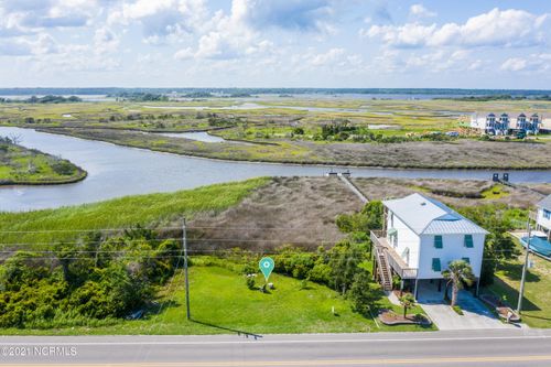 1211 N New River Dr, Surf City, NC, 28445-6623 | Card Image