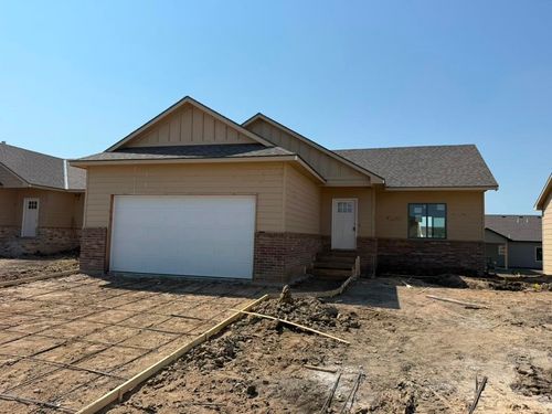 8967 E Joshua St, Bel Aire, KS, 67226-2371 | Card Image