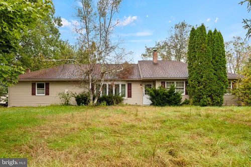 79 N School House Rd, THOMASVILLE, PA, 17364-9243 | Card Image