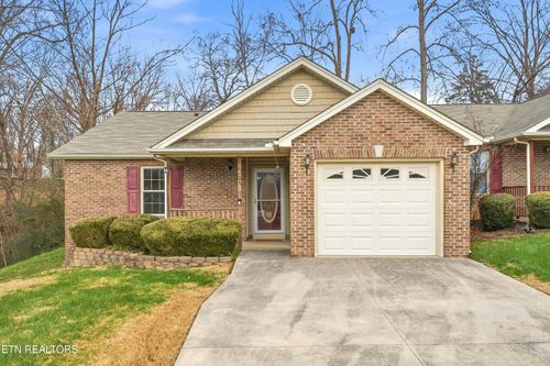8026 Pepperdine Way, Knoxville, TN, 37923-1251 | Card Image