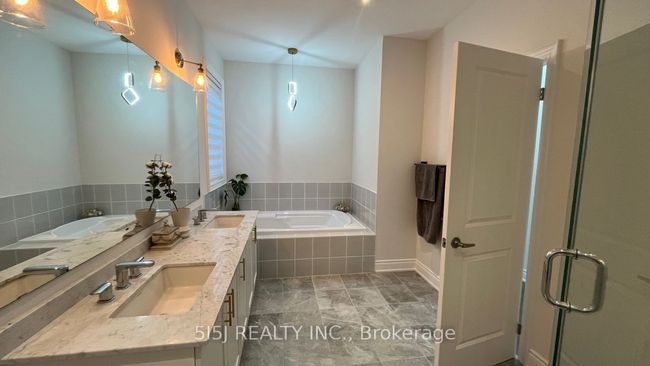 3236 Post Rd, House attached with 3 bedrooms, 3 bathrooms and 1 parking in Oakville ON | Image 24