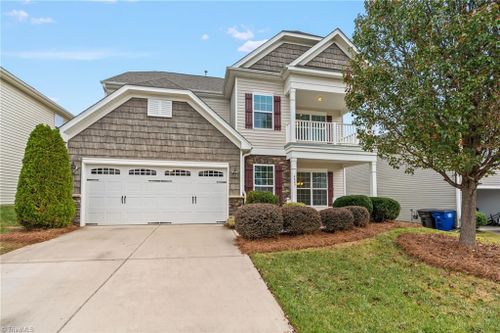 4887 Old Towne Village Circle, Pfafftown, NC, 27040 | Card Image