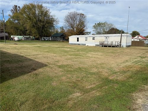 128 Central Ave, Buffalo, WV, 25033-9634 | Card Image