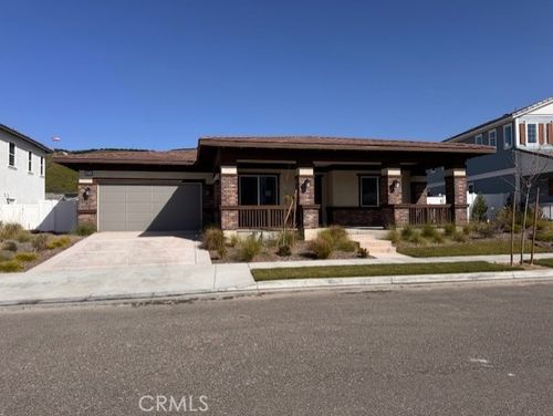 421 Rose St, Fillmore, CA, 93015-2089 | Card Image