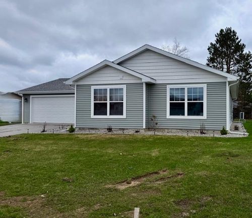 1948 Oriole Dr, Traverse City, MI, 49685-9730 | Card Image