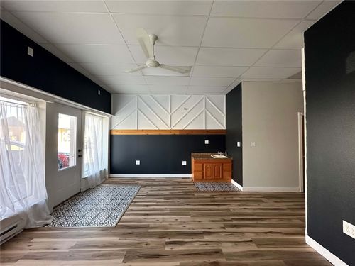 413 E Main St, Central City, IA, 52214-7736 | Card Image