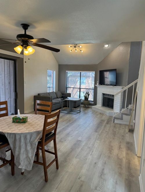 apt-424-3130 Walnut Bend Ln, Houston, TX, 77042-4781 | Card Image