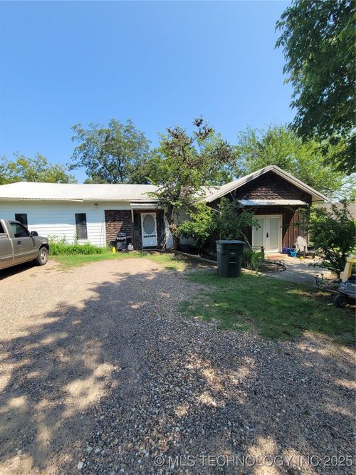 702 N Maytubby St, Kingston, OK, 73439 | Card Image