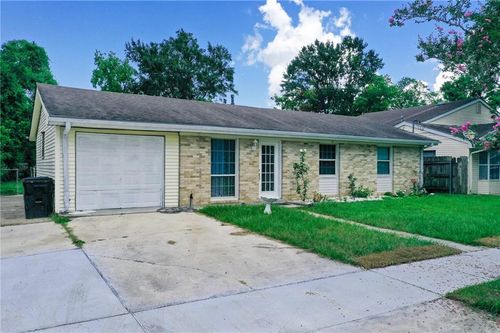 2412 Riverbend Dr, Violet, LA, 70092-3408 | Card Image