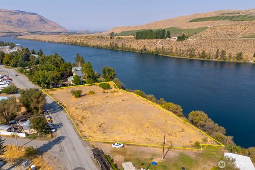 1751 Fairview Ave, Bridgeport, WA, 98813-9780 | Card Image