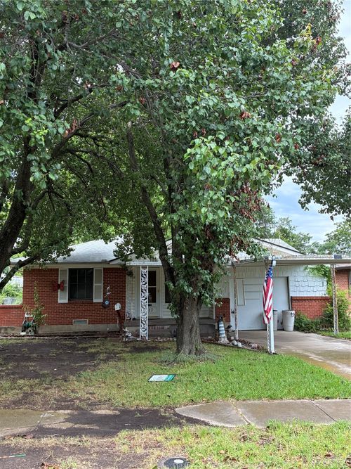 2217 Ridgecrest St, Mesquite, TX, 75149-1442 | Card Image