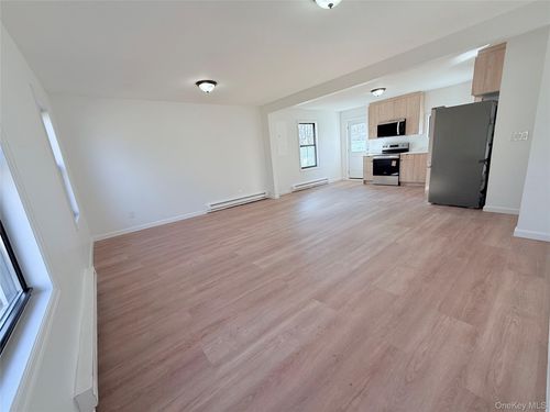 89 Oak Ave, Shirley, NY, 11967-1903 | Card Image