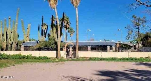 8712 E Main St, Mesa, AZ, 85207-8609 | Card Image