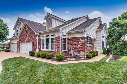 105 River Breeze Way, Oakville, MO, 63129-4800 | Card Image