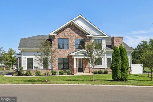 2 Dogleg Ln, Trenton, NJ, 08648-2719 | Card Image