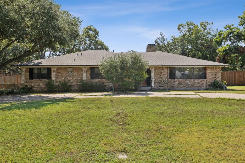 Mandalay Dr, Dallas, TX 75228