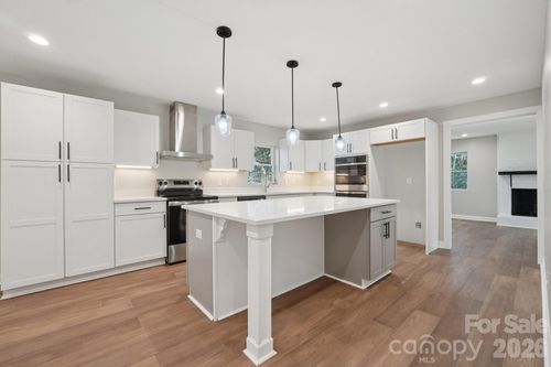 1216 Old Farm Rd, Charlotte, NC, 28226-5811 | Card Image