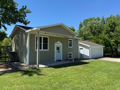 303 Prentice St, Carterville, IL, 62918-1849 | Card Image