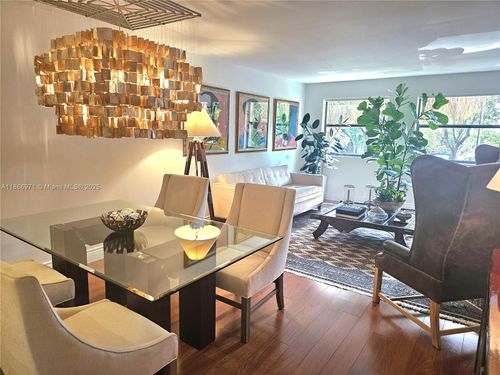 apt-219-8180 Geneva Ct, Doral, FL, 33166-4655 | Card Image
