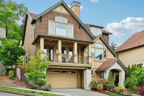 721 Lingering Pine Dr Nw, Issaquah, WA, 98027-5660 | Card Image