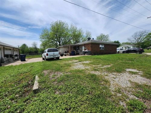 101 S Cottonwood Ln, Stratford, OK, 74872-4462 | Card Image