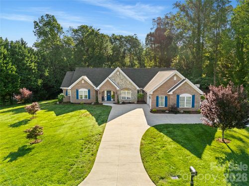 115 Country Club Dr, Morganton, NC, 28655-8280 | Card Image