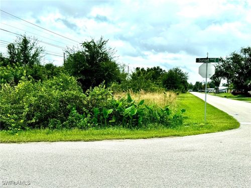 320 Sunset Blvd, PUNTA GORDA, FL, 33982 | Card Image