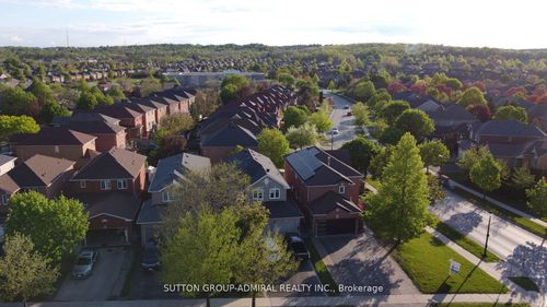 470 Doubletree Lane, Newmarket, ON, L3X2E9 | Card Image