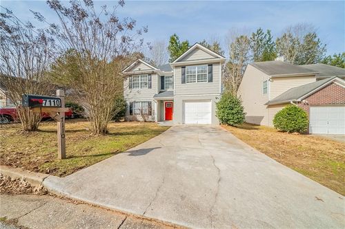 7110 Ravenwood Ln, Lithonia, GA, 30038-7523 | Card Image