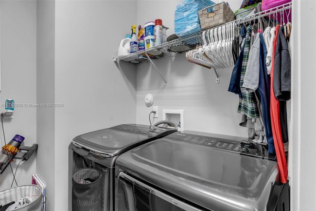 15124 Sw 176 Th Ter, House other with 4 bedrooms, 4 bathrooms and null parking in Miami FL | Image 28