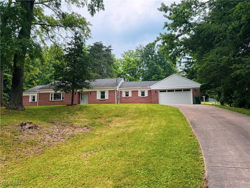 7 Parkview Dr, Parkersburg, WV, 26104-1010 | Card Image