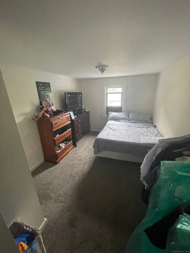 81 Benedict St, Home with 3 bedrooms, 1 bathrooms and 2 parking in Norwalk CT | Image 12