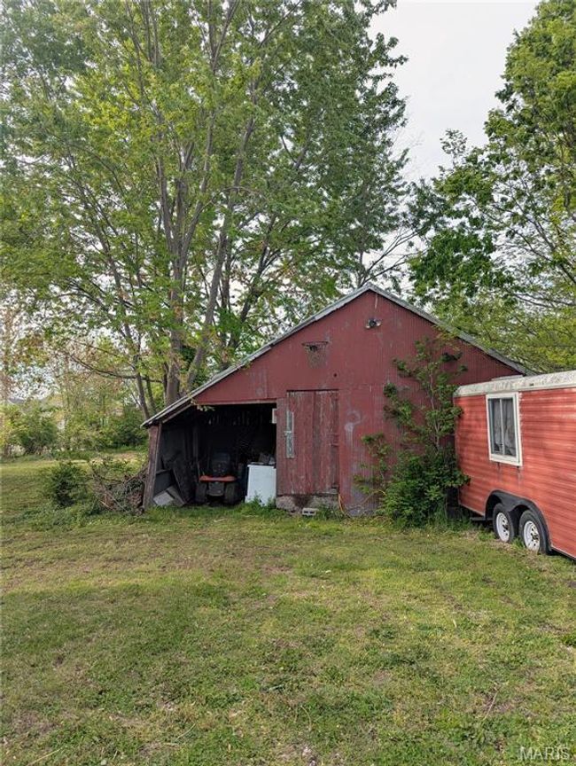 8777 State Route 162, House other with 2 bedrooms, 1 bathrooms and null parking in Troy IL | Image 29