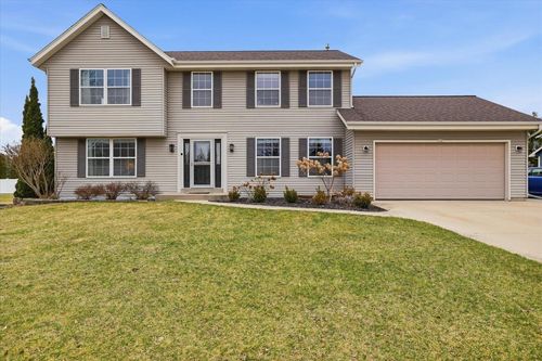 116 N Weiss Road, Saukville, WI, 53080 | Card Image