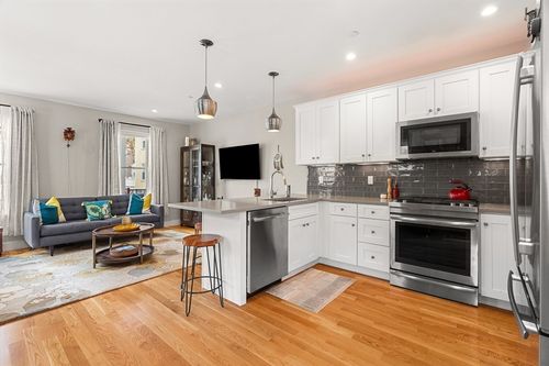 apt-1-178 Thornton St, Boston, MA, 02119-1568 | Card Image