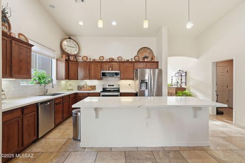 656 W Shadow Wood Street, Green Valley, AZ, 85614 | Card Image