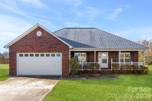 427 Goforth Rd, Kings Mountain, NC, 28086-8768 | Card Image